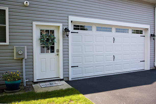 24/7 Emergency Garage Door Panel Replacement experts in Franklin, IN